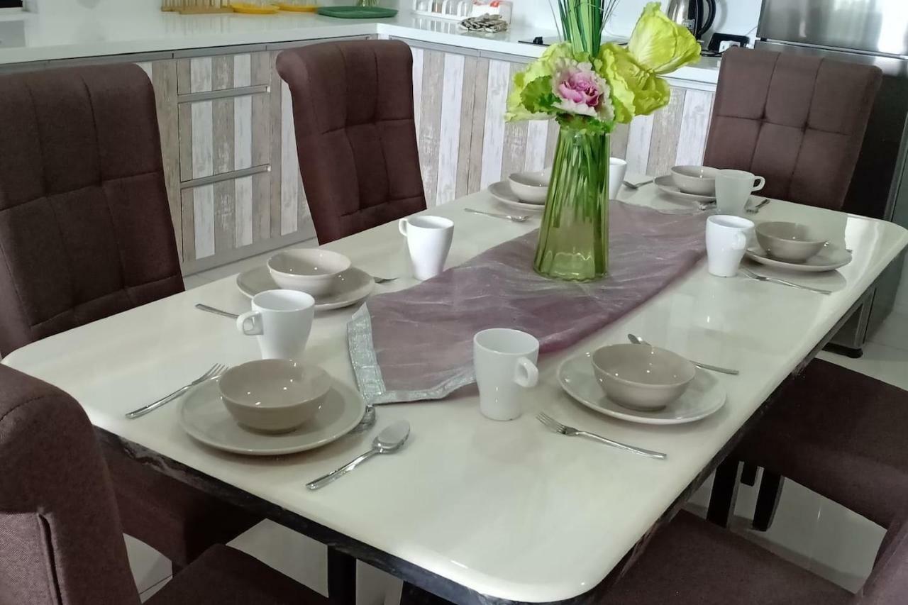 קואלה סלאנגור Manee Home Kota Damansara מראה חיצוני תמונה